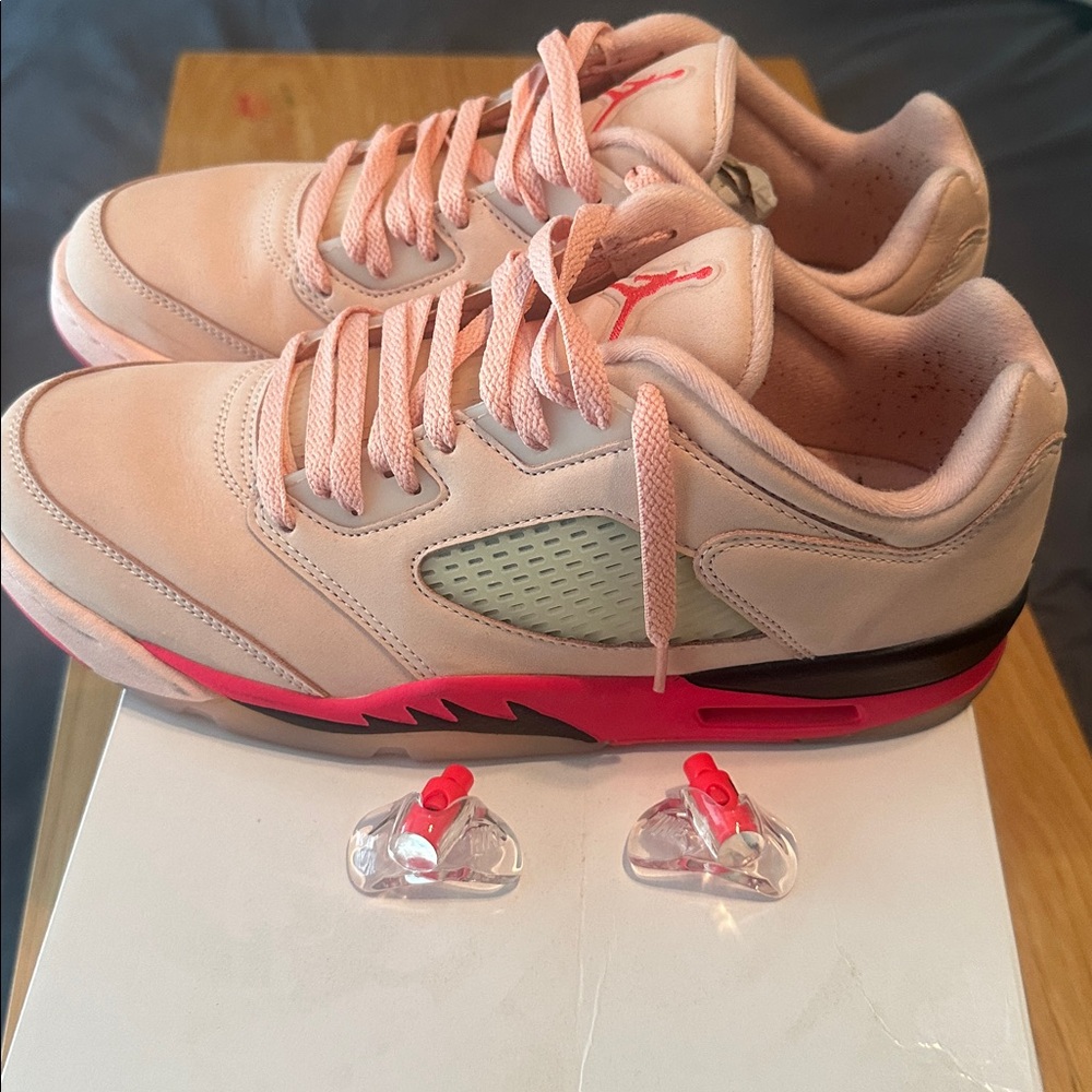 Jordan Arctic Orange and Pink Sneakers Men’s 9.5, Women’s 11.5 - Picture 5 of 5